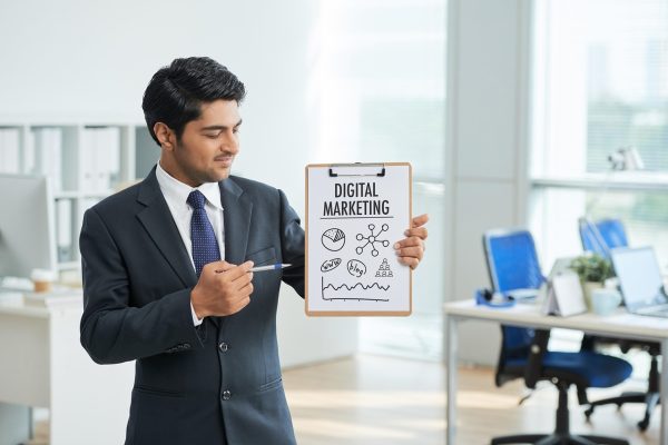 Elevate Your Sales: Become a Top-Tier Affiliate Manager